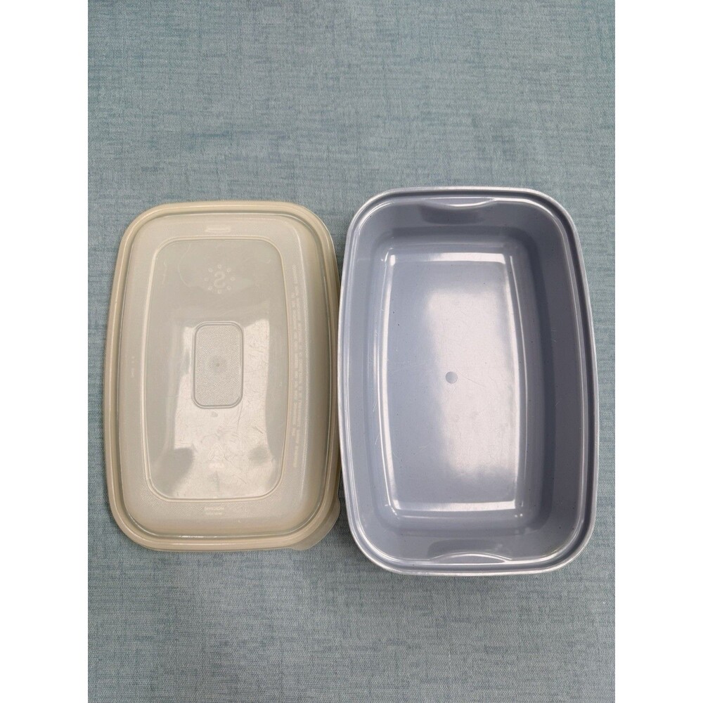 Blue Rubbermaid Servin Saver 6x9 30 oz Casserole #0463 Oven Safe 400°F w/lid